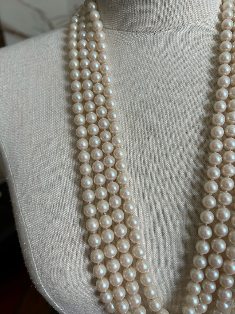 Estate Find Vintage Faux 60 inches Long Strand Pearl Necklace in Cream - Picture 3 of 6